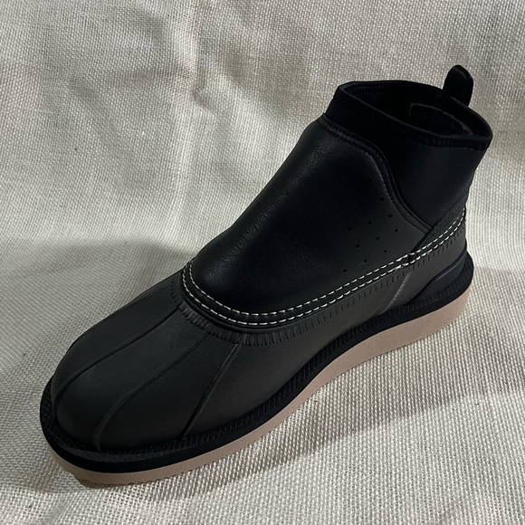 Suicoke Black BEE-wpab NWOT Original Box (duck boots) - Picture 3 of 7